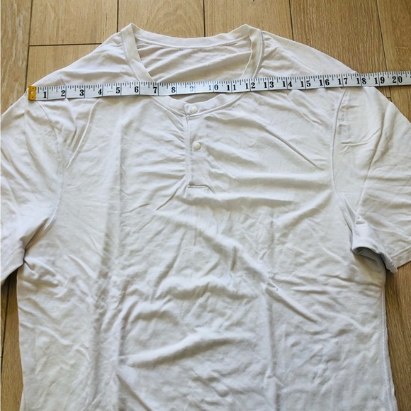 Lululemon Henley Fitted T Shirt in White - Picture 2 of 9